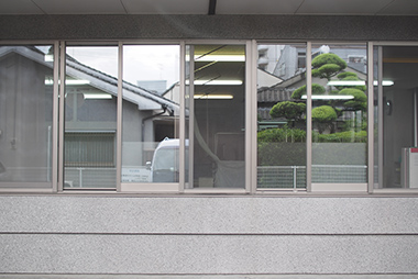 ガラスフィルム施工（目隠し、UVカットなど）